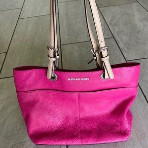BRAND NEW Michael Kors Hot Pink Purse